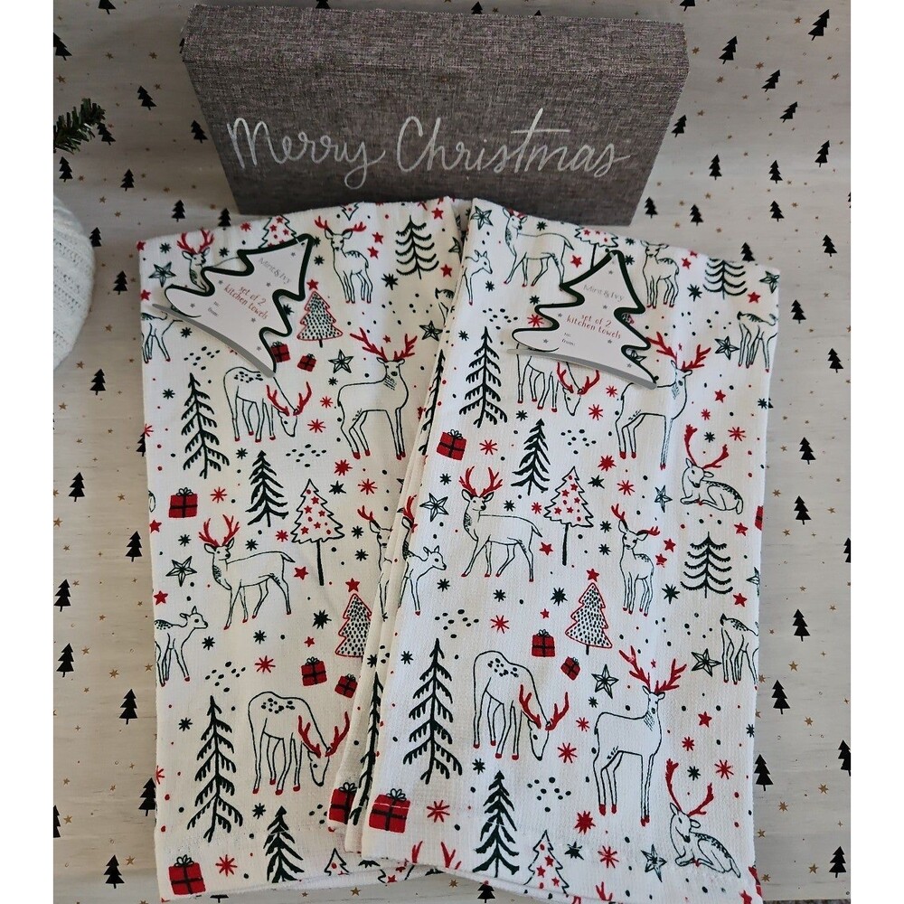 OEKO-TEX Mint & Ivy Christmas Kitchen Towels Deer/Tree Design